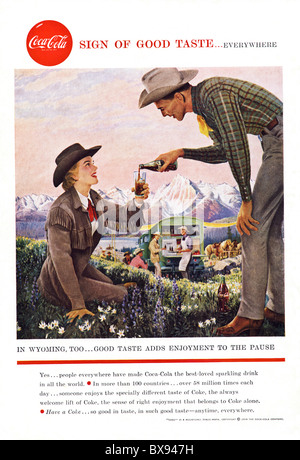 Klassische Farbe der Coca Cola Werbung mit Abbildung von Wyoming in der amerikanischen Zeitschrift ca. 1958 Stockfoto