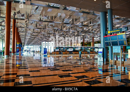 Innenraum des neuen modernen Changi Flughafen-terminal in Südostasien in Singapur Stockfoto