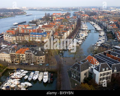 Blick über die historische Stadt Dordrecht in den Niederlanden Stockfoto