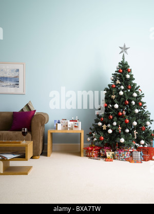 Eine tagsüber Weihnachts-Szene in einem Wohnzimmer Stockfoto