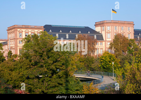 BURG, BAROCKPALAST, MANNHEIM, BADEN-WÜRTTEMBERG, DEUTSCHLAND Stockfoto