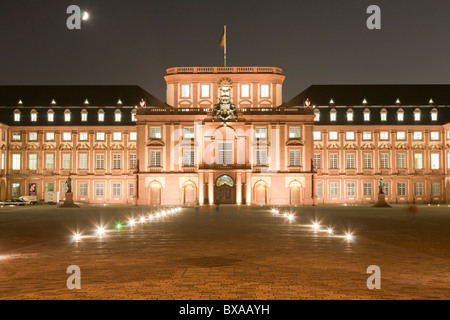 BURG, BAROCKPALAST, MANNHEIM, BADEN-WÜRTTEMBERG, DEUTSCHLAND Stockfoto