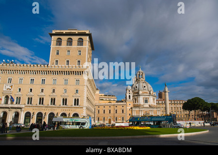 Verkehr an die Piazza Venezia zentrale Rom Italien Europa Stockfoto