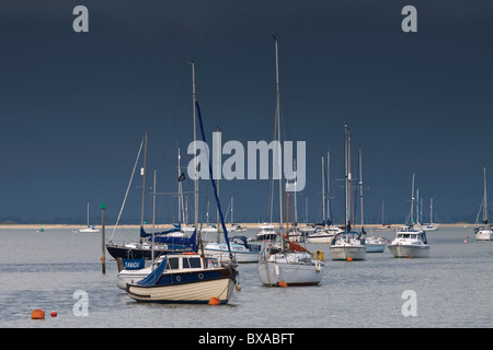 Vertäuten Segelboote im Hafen von Chichester Stockfoto