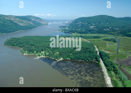 Luftbild der Verfassung Insel, Sumpf am Ufer des Hudson River, südlich von kalten Frühling Stadt, New York State, Usa Stockfoto