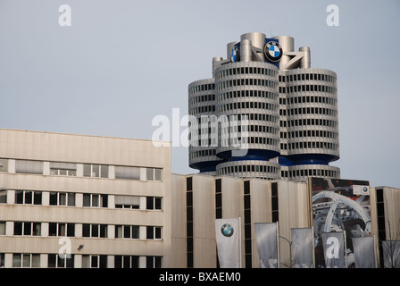 Der BMW-Zentrale in München Stockfoto