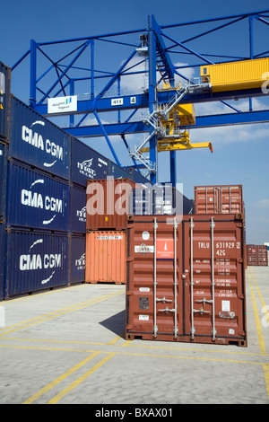 Container-Hafen Duisburg Trimodal Terminal D3T, Duisburg, Deutschland Stockfoto