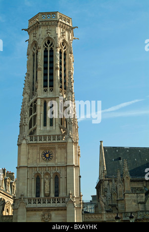 Zifferblatt auf der kunstvollen Saint-Germain Auxerrois, Paris, Frankreich. Stockfoto