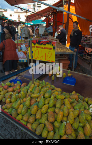 Kaktus-Feigen am Mercato di Ballarò-Markt Albergheria Stadtteil Palermo Sizilien Italien Mitteleuropa Stockfoto