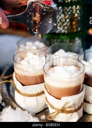 Glas heiße Schokolade, Nahaufnahme Stockfoto