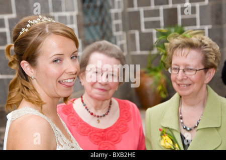 Braut und Bräutigam Schüsse aus einer spanischen Hochzeit. Schöne Serie von Fotos von wichtigen Momenten. Stockfoto