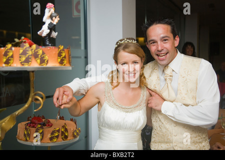 Braut und Bräutigam Schüsse aus einer spanischen Hochzeit. Schöne Serie von Fotos von wichtigen Momenten. Stockfoto