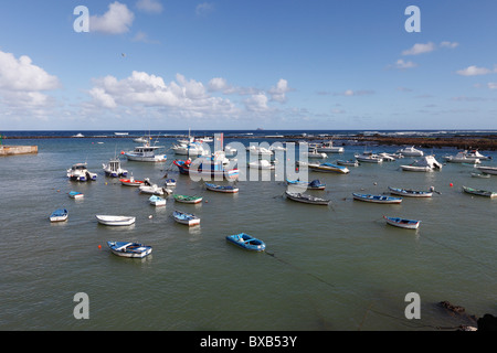 Fischereihafen, Órzola, Lanzarote, Kanarische Inseln, Spanien, Europa Stockfoto