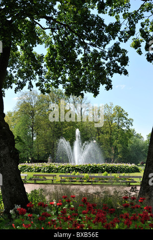 Brunnen im park Stockfoto