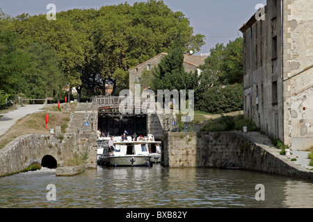 Kanal, Boote, sperren, Canal du Midi, Trebes, Carcassonne, Aude, Frankreich, Europa Stockfoto