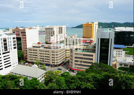 Blick auf die Stadt vom Observatorium auf Signal Hill, Kota Kinabalu, Sabah Stockfoto