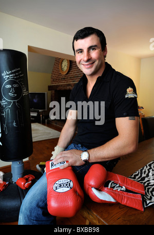 Box-Champion Joe Calzaghe zu Hause in der Nähe von Blackwood South Wales 2008 Stockfoto