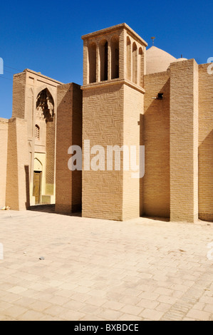 Windtower in historischen Adobe-Altstadt von Nain, Isfahan, Isfahan, Iran, Persien, Asien Stockfoto