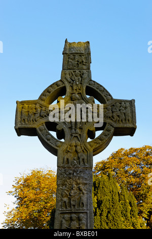 Die Westwand Muiredachs Kreuz an Monasterboice, County Louth, Leinster, Irland. Stockfoto