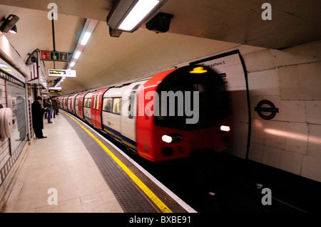 Leicester Square U-Bahn Station Nordlinie Plattform, London, England, UK Stockfoto