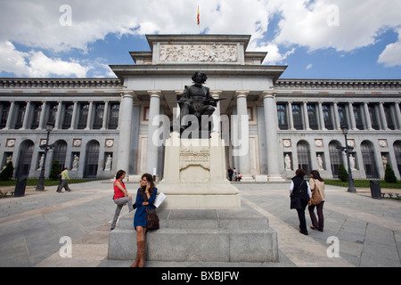 Statue von Velazquez vor dem Museo del Prado, Madrid, Spanien Stockfoto