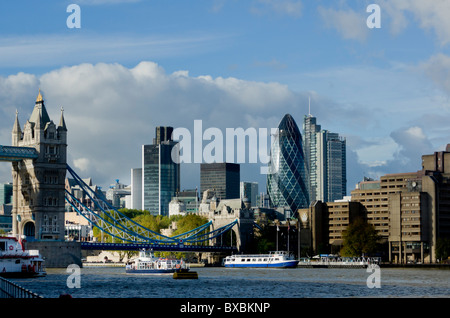 Europa, Großbritannien, England, London, Skyline der Stadt mit Heron-Tower Stockfoto