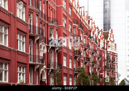 Häuserzeile mit Backsteinbauten, viktorianischen Stil, in London, England, Vereinigtes Königreich, Europa Stockfoto