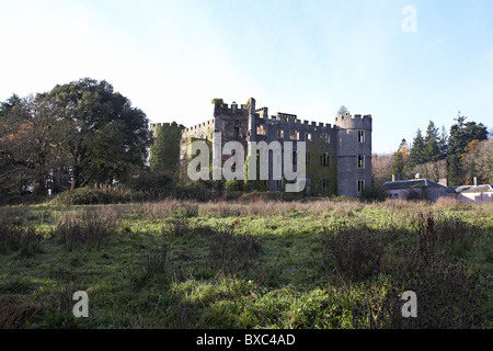 Ruperra Burg, einer verlassenen Burg, in der Nähe von Caerphilly, South Wales, zerstört durch einen Brand im Jahre 1941 und Links zu verschlechtern. Stockfoto