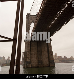 Brooklyn Brücke in Manhattan, New York City, Vereinigte Staaten von Amerika Stockfoto