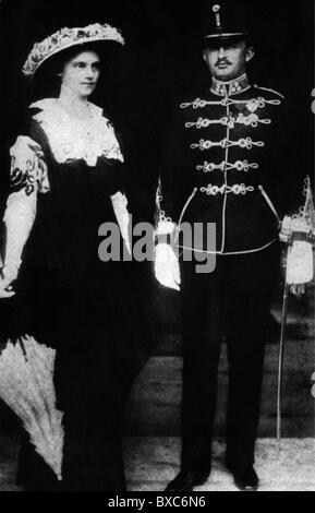 Karl I., 17.8.1887 - 1.4.1922, Kaiser von Österreich 21.11.193 - 11.11.1918, volle Länge, mit Frau Zita, ca. Stockfoto