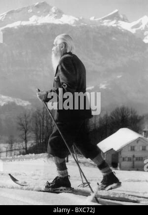 Sport, Wintersport, Skifahren, Langlaufen, Alter Mann auf Ski, 1937, Zusatzrechte-Clearences-nicht vorhanden Stockfoto