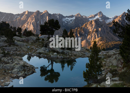 Um Amitges Berghütte, Nationalpark Aiguestortes ich Estany de Sant Maurici, LLeida, Spanien Stockfoto