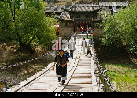 Alten Kettenbrücke in Shigu, Yunnan, China Stockfoto