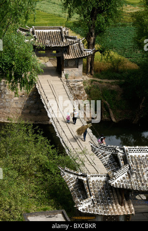 Alten Kettenbrücke in Shigu, Yunnan, China Stockfoto