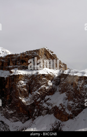 Wolken und Nebel Westrand der Gruppo Sella, Sella Gruppe und den Passo Sella, Sellajoch Wolkenstein Dolomiten Italien Stockfoto