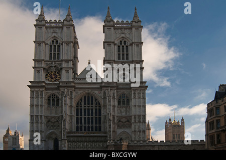 Die große West Tor und Türme, Westminster Abbey, wie gesehen von Tothill Street London England UK Stockfoto