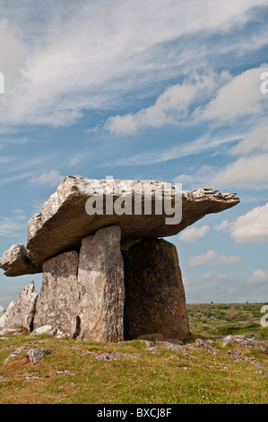 Poulnabrone Dolmen, Burren, County Clare, Irland Stockfoto