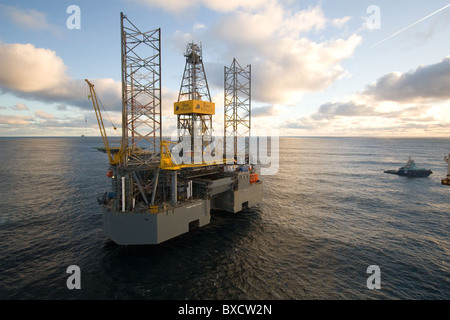 Die Rowan Gorilla VII Jack-up-Bohranlage in der britischen Nordsee Stockfoto