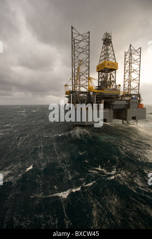 Die Rowan Gorilla VII Jack-up-Bohranlage in der britischen Nordsee Stockfoto