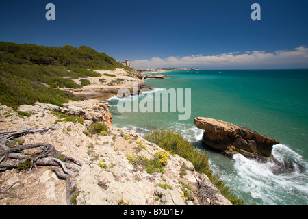 Küste und das Schloss von Tamarit, Altafulla, Tarragones, Tarragona, Spanien Stockfoto