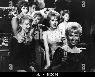 Johns, Bibi, * 21.1.1929, schwedische Sängerin und Schauspielerin, halbe Länge, mit Ursula Remos, Kessler-Zwillingen, Lill Babs, in der tv-Show "Zu jung um blond zu sein", 14.10.1961, Stockfoto