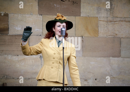 LOLA LAMOUR 1940er Jahren Sänger PICKERING YORKSHIRE PICKERING NORTH YORKSHIRE PICKERING NORTH YORKSHIRE 16. Oktober 2010 Stockfoto