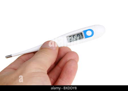 Digital-Thermometer in der Hand, isoliert auf weiss (mit Clipping-Pfad) Stockfoto