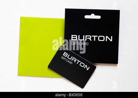 Burton Geschenkkarte giftcard mit Lime Green Umschlag auf weißem Hintergrund Stockfoto