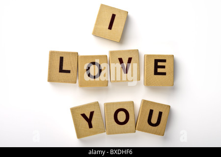 Holz-Magnete Rechtschreibung "Ich liebe dich" Stockfoto