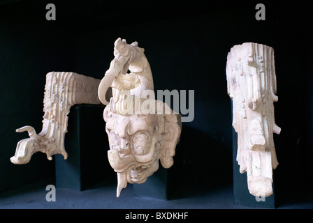 Maya Regengott Chaak und wasservogelabkommens und Streams Skulptur Skulptur Museum, Copan, Copan, Honduras Stockfoto