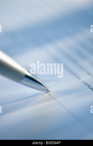 Stift und Urkunde Stockfoto