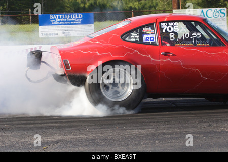Rennsport Auto Spinnräder vor Rennen auf Richmond Dragway in Sandston, Virginia. Stockfoto