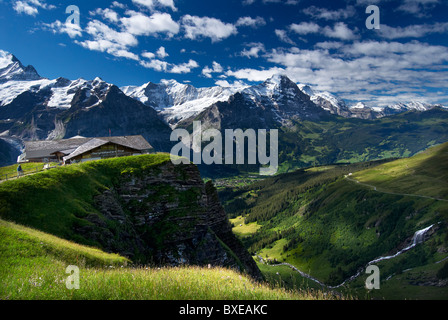 Blick auf den Eiger Noth Gesicht und Grindelwald First Bergstation, Berner Oberland, Schweiz Stockfoto