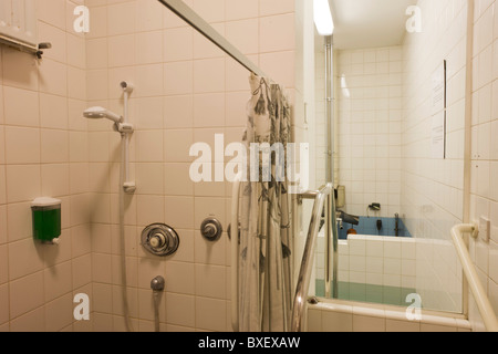 Die jüdischen Glaubens Mikwe Bäder wo den letzten Bekehrte zum Judentum im privaten, im Sternberg Zentrum Baden. London. Stockfoto